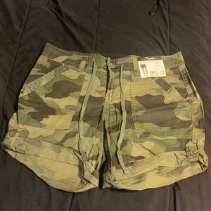 Candie's Green Camouflage Women's Cargo Shorts
